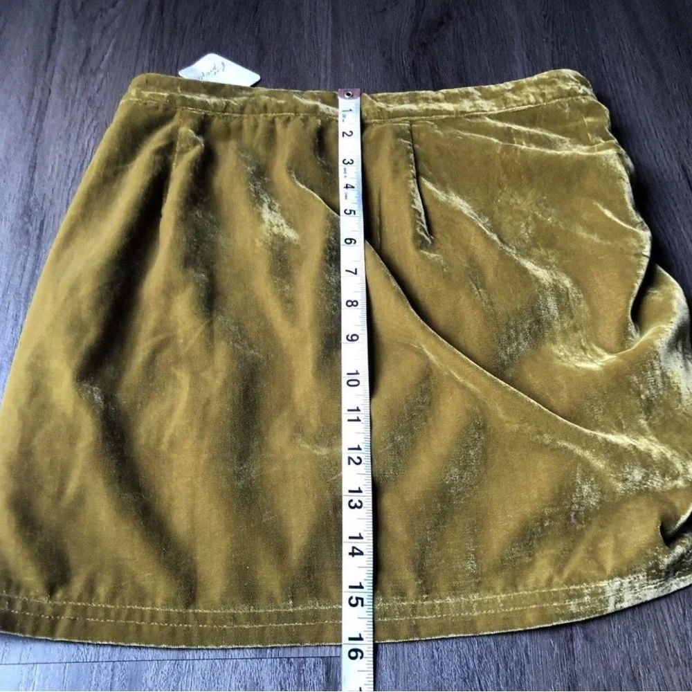 Free People Vivienne Velvet Mini Skirt 6 Olive Green Ruched Rock Edgy Boho Artsy
